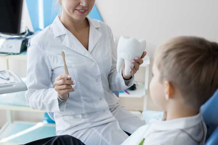 clínica dental infantil Ureña